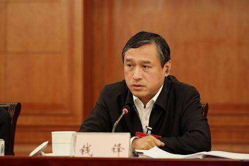 政府和市場將共同推動碳排放與經(jīng)濟(jì)增長脫鉤