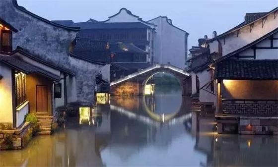 特色小鎮(zhèn)成旅游風(fēng)口，出游人次再創(chuàng)新高